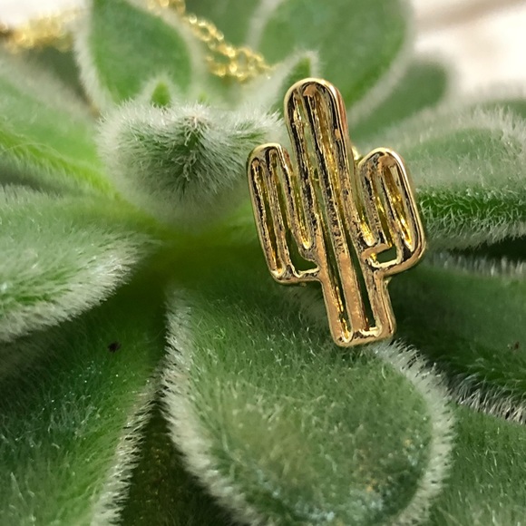 NWT CACTUS PENDANT! - Picture 3 of 4